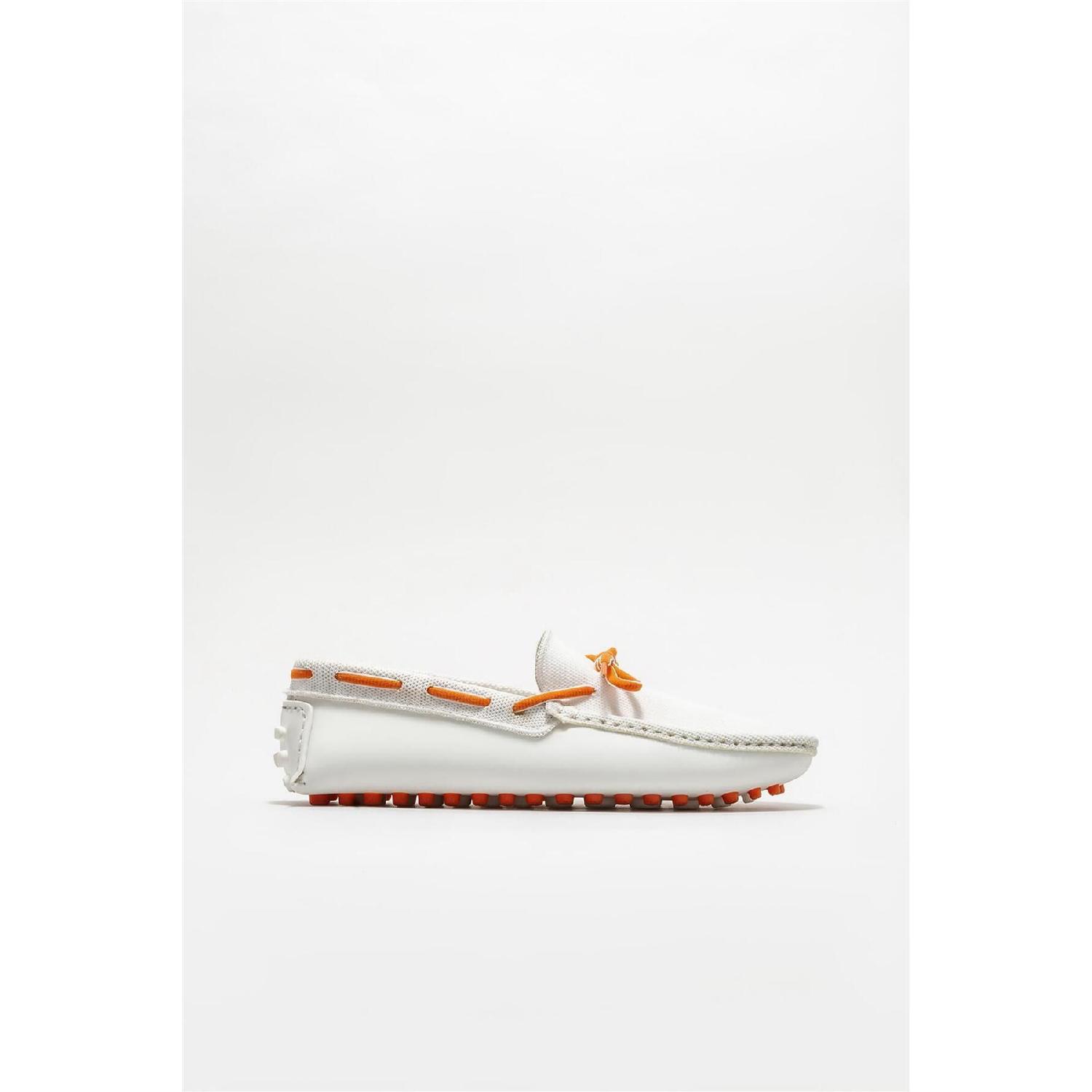 

White Men s Casual Shoes 40 білий