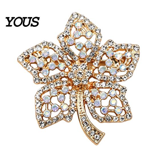 Brooch Pin Maple Leaf Brooch, 3D Hollow Design Lapel with Enamel Rhinestones, Anti-exposure Electroplating Badge for Coats Shirts Bags Accessories