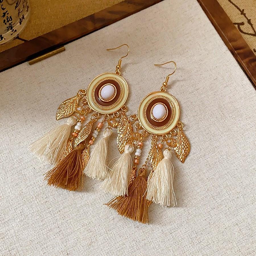 Silver Needle Cross-Border Tassel Earrings: Women's Versatile, Stylish Studs with a Unique, Trendy Design.