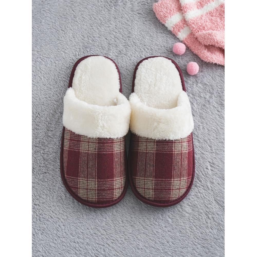 

Обувь для гостиной Daiso CheckeRed Blockage 250 270 мм, красная