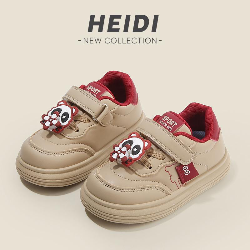 Clearance children's sports shoes 2025 spring and autumn boys' casual board shoes cartoon girls' bread shoes soft-soled baby shoes