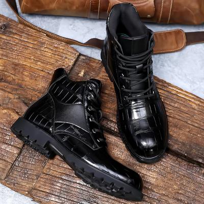 Novos sapatos masculinos de couro de crocodilo retrô da temporada, sapatos de couro da moda, botas masculinas de cano médio, botas Martin masculinas
