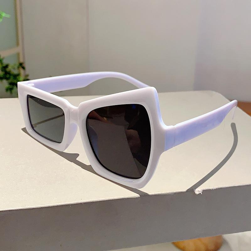 Vintage Luxury Brand Designer Funny Irregular Eyebrows Sunglasses Women For Men Sun Glasses Trend Punk Big Frame Popular Shades