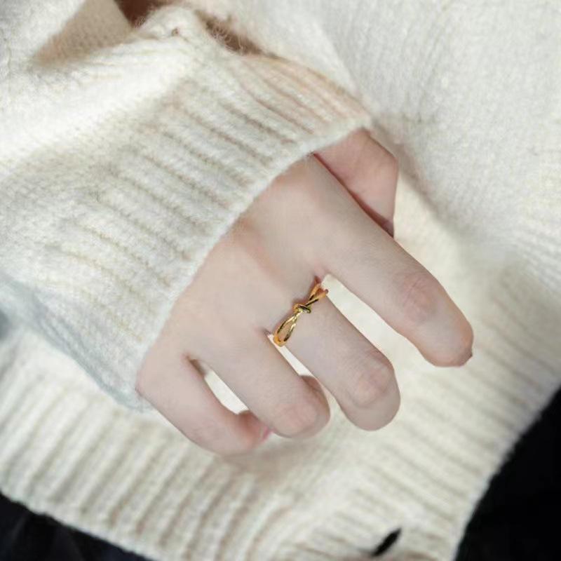 Minimalist Adjustable Geometric Open Ring: Knotted Design for Index Finger in Cold Style