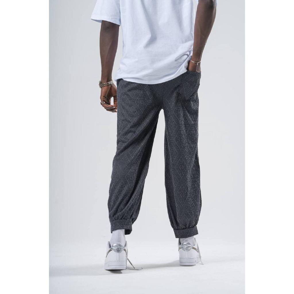 Unisex Shawar With Elastic Waist.