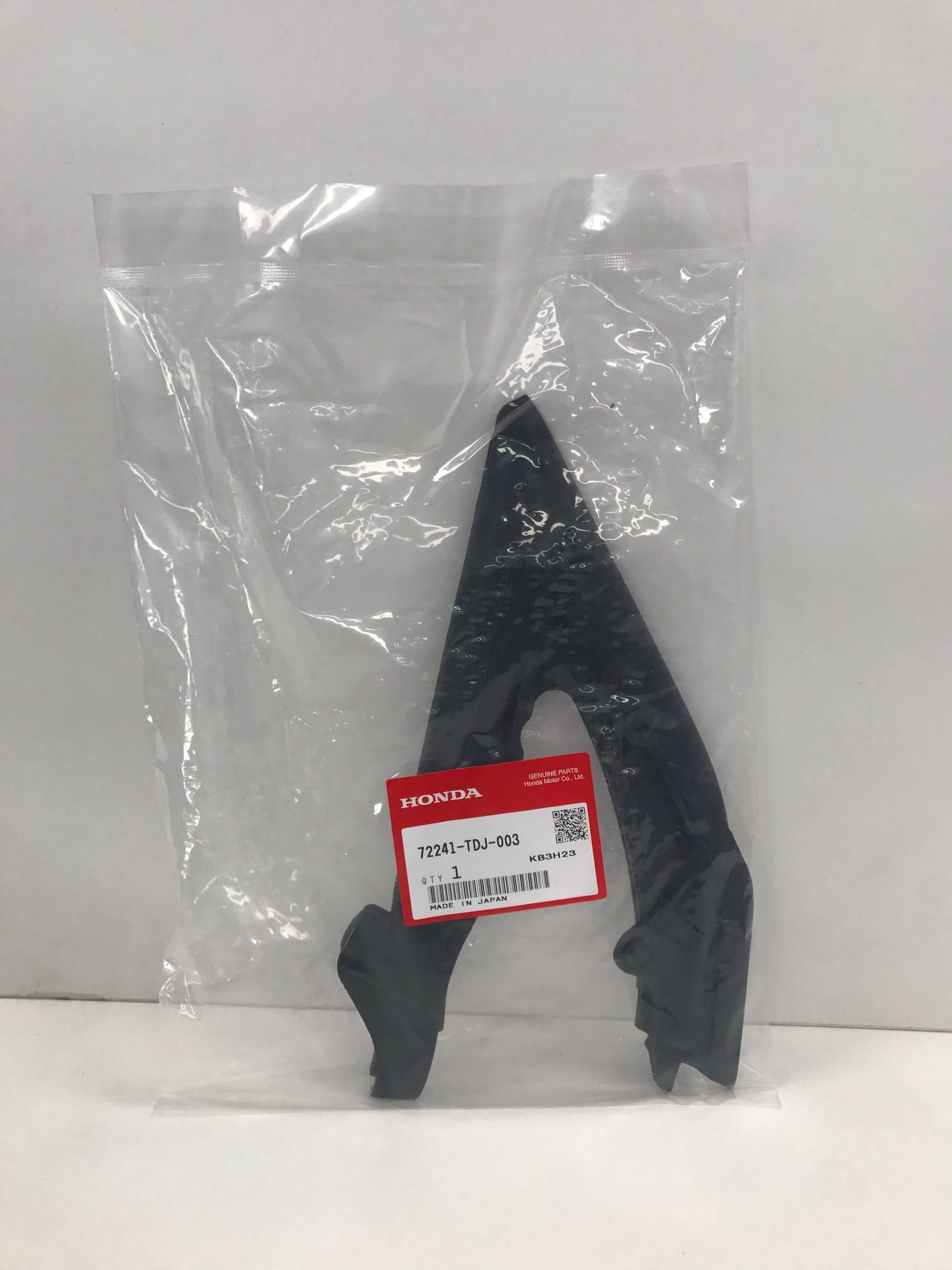 

Genuine Honda Garnish R Part Number 72241-TDJ-003