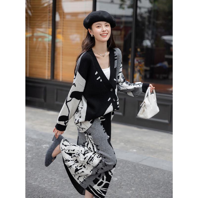 MOCANA Winter Retro 100% Wool Long Sleeve Cardigan