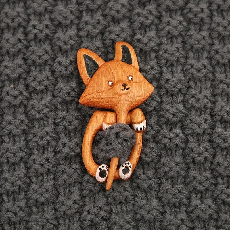 Wooden Brooch Cartoon Cute Cat Fox Dog Animal Pattern Diy Craft Badge Funny Pin Shawl Scarf Brooch Clothing Accessory