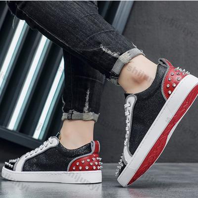 Men's Casual Shoes 2026 Autumn New Otdoor Fashion Studded Cross Tied Flats Comfortable Trendy Metal Decoration Vulcanized Shoes