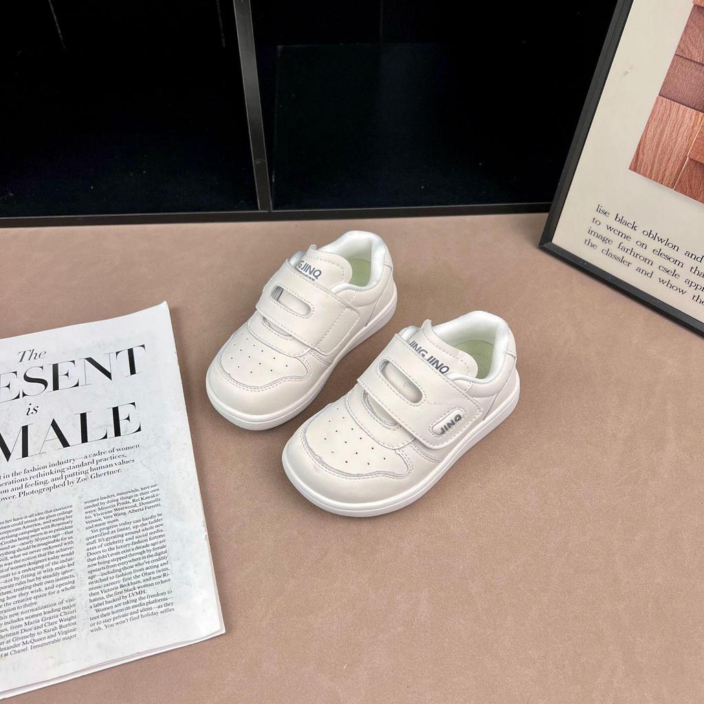 2026 Kids' White Velcro Soft Sole Unisex Casual Shoes: Breathable, Versatile, Simple Sports Design.