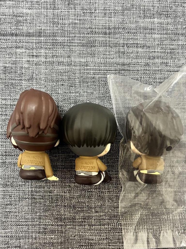 [USED] Attack On Titan: Waiting Eren, Levi, and Hange