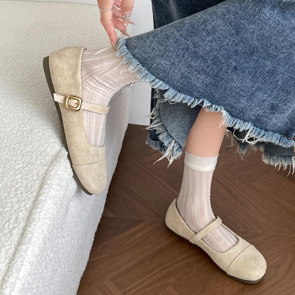 Trendy and fashionable red retro shallow mouth flat-soled single shoes women's 2025 new summer skirt French Mary Jane shoes