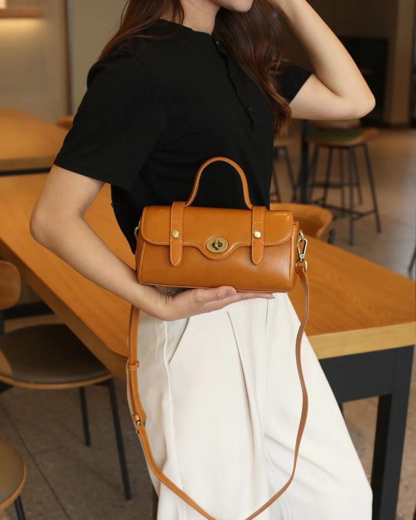 Popular Leather Small Bag Women's Bag Versatile Casual Cowhide Women's Bag Messenger Bag
