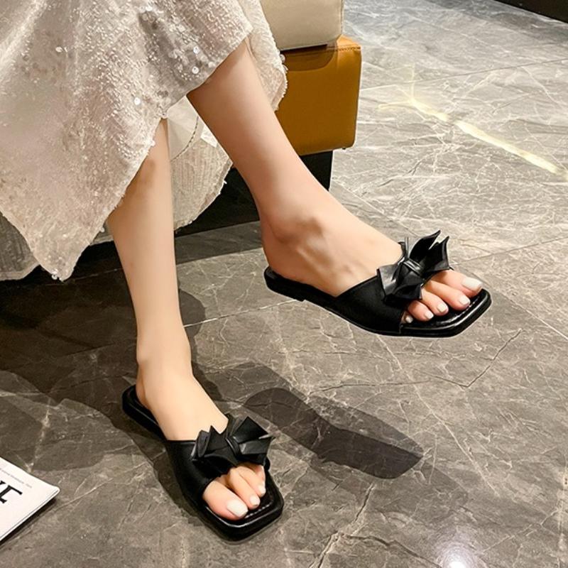 Spring/summer New 2025 Outdoor Flat Leather Bow Non-slip Beach Lady Slippers Casual All-match Fashion Women Sandals