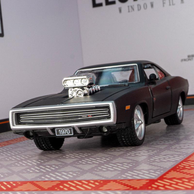 

Star Hui Alloy Classic Pull-Back Toy Car with Sound and Light Effects
