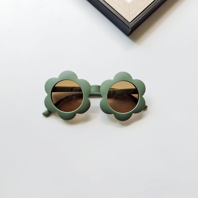 

Trendy Sunflower Sunglasses for Kids - Cute and Stylish Floral Shades for Boys and Girls