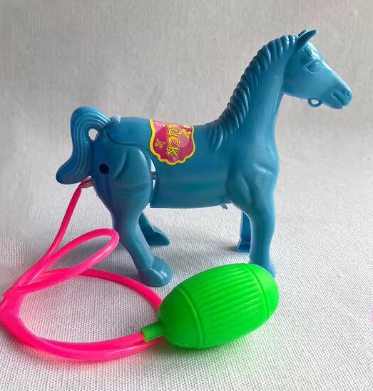 1-Pack Pneumatisch Stuiterend Pony Speelgoed met Trekkoord, Nieuwigheid Interactief Speelgoed voor Ouder en Kind