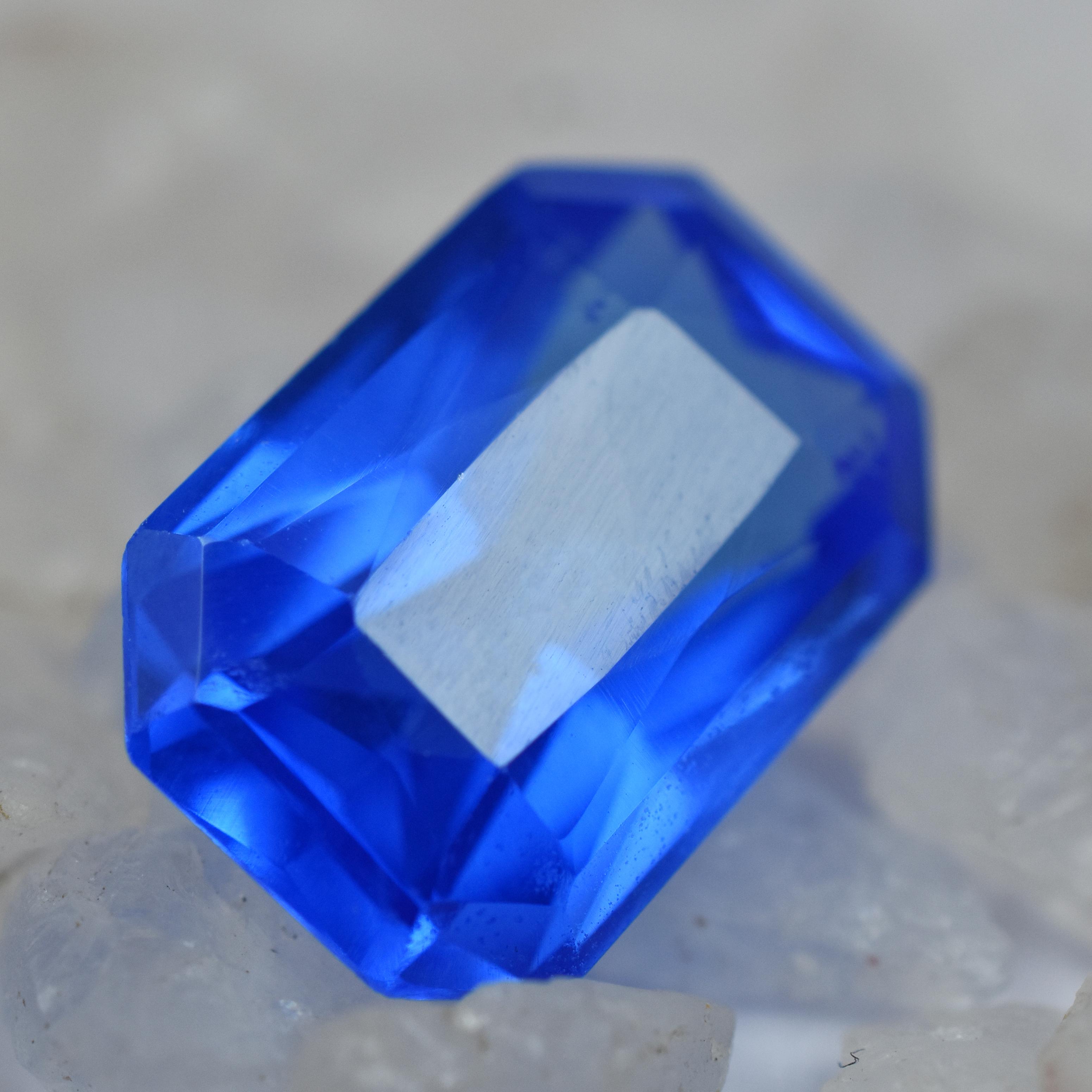 

7.55 Carat Emerald Shape Blue Tanzanite Natural CERTIFIED Loose Gemstone AR-794 13.2 mm approx синій
