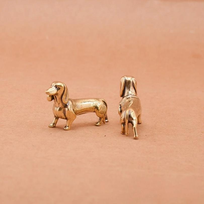 Loyal Brass Dachshund Figurine Long-Body Short-Leg Dog Metal Statue Miniature Tabletop Ornament for Home Decor Crafts Gift