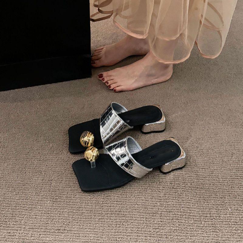 Thick Heel Korean Version of Sandals Niche Vacation One-word Slippers Metal Cover Toe Cool Slippers Women's Outer Wear 2025 Summer and Autumn New Mode