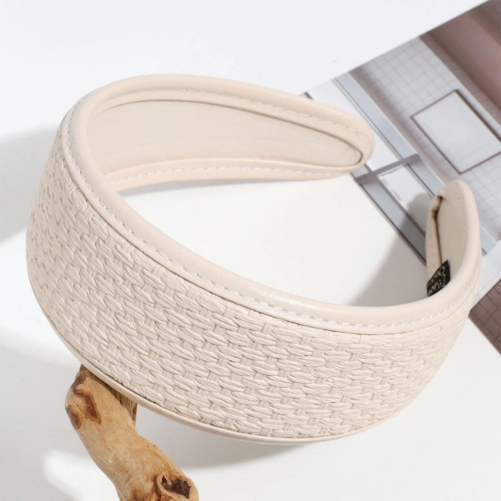 

Новинка 2025 года, ободки для волос из искусственной кожи в стиле ретро, широкие тюрбаны, нескользящие обручи, элегантные аксессуары для волос, модные вещи для женщин и девочек, подарки белый