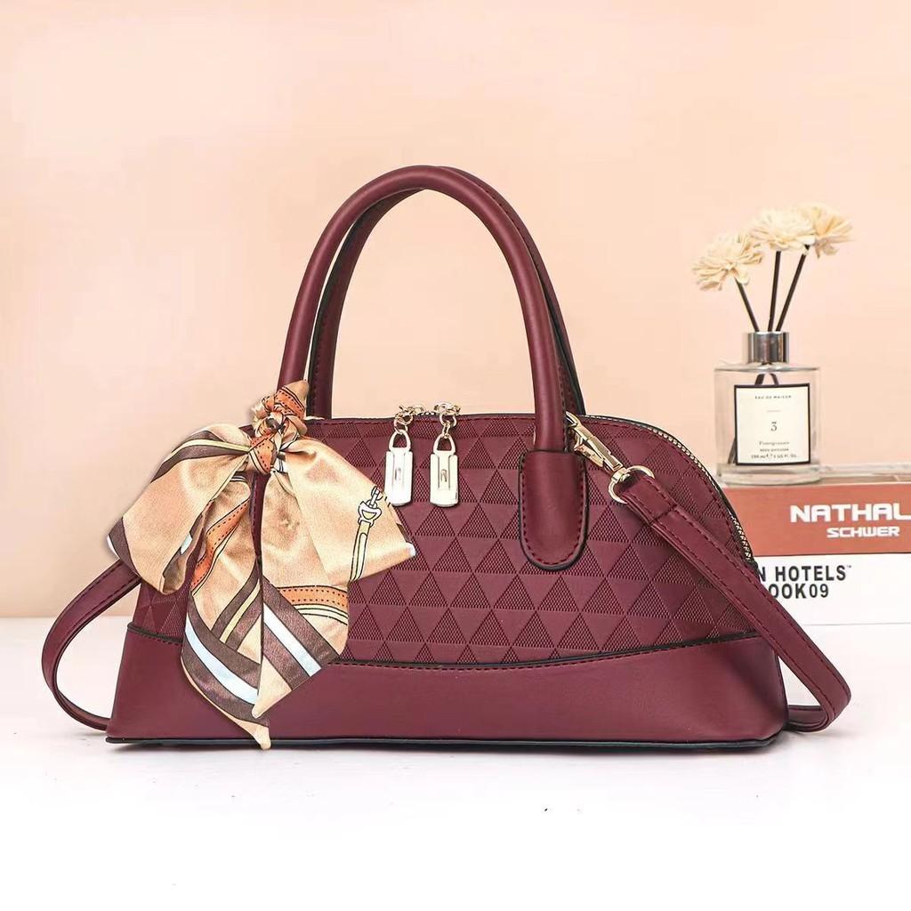 Fashionable Versatile Shoulder Bag With Unique Design And Soft Pu Material Perfect For Daily Use
