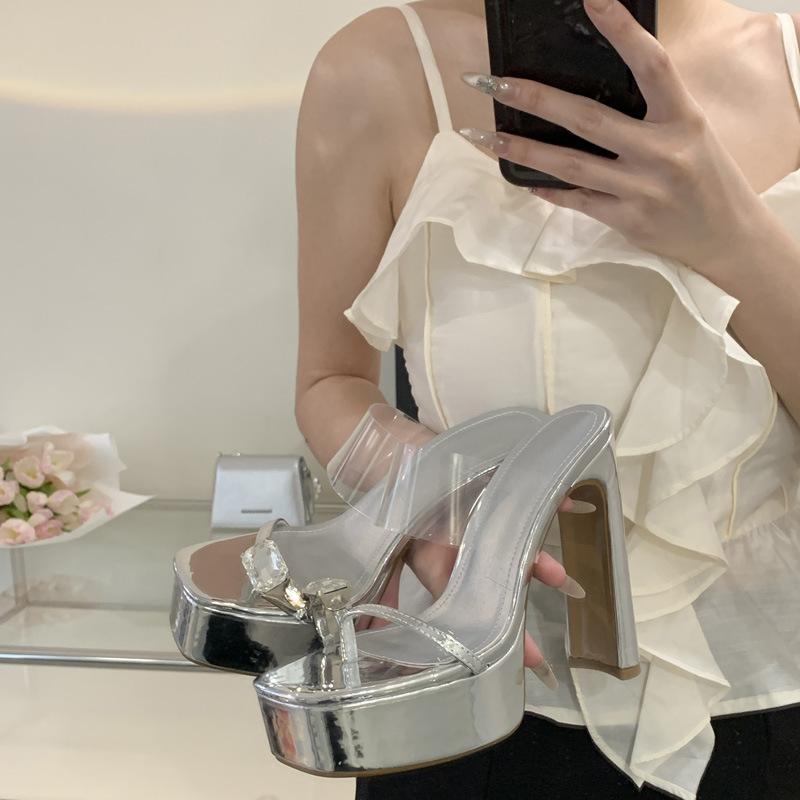 Talons hauts à une pédale pour femmes, nouveaux escarpins à bout carré imperméables à plateforme pour femmes avec boucle à strass couvrant l'orteil, sandales à talon épais