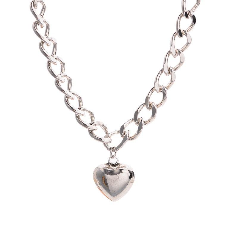 Love Peach Heart Pendant, High-End Necklace, Women'S Design Temperament Sweater Chain, Autumn And Winter