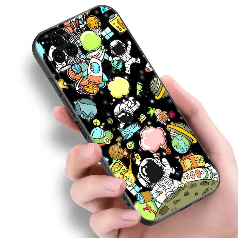 Cartoon Cute Astronaut Black Phone Case For Xiaomi Redmi 7A 8A 9A 10A 11A 9C 10C 12C 13C 11 Prime A1 A2 Plus 12 4G Note 9T 12R