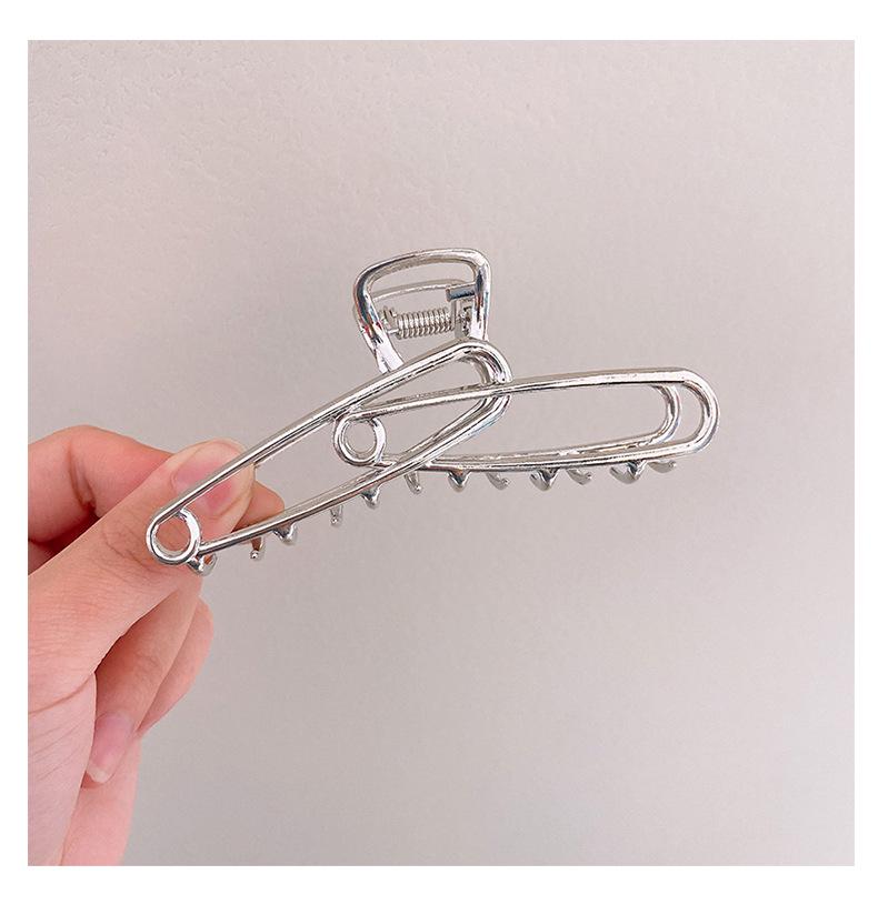 

HyunA Style Feminine Shark Hair Clip - Creative Metal Brooch Clip for Back of Head