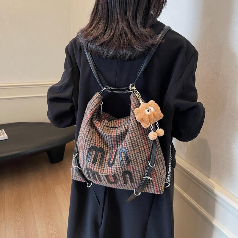 Large-capacity tote bag, simple commuter plaid commuter bag, women's 2025 autumn and winter new fashion shoulder armpit bag