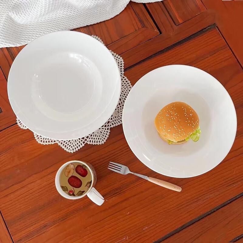 Wuhe 10.5-inch White Ceramic Straw Hat Dinner Plates (Set of 28)