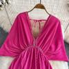 Vestido de verão plissado com decote em V, temperamento sexy de alta qualidade, design solto, cintura aberta, manga morcego
