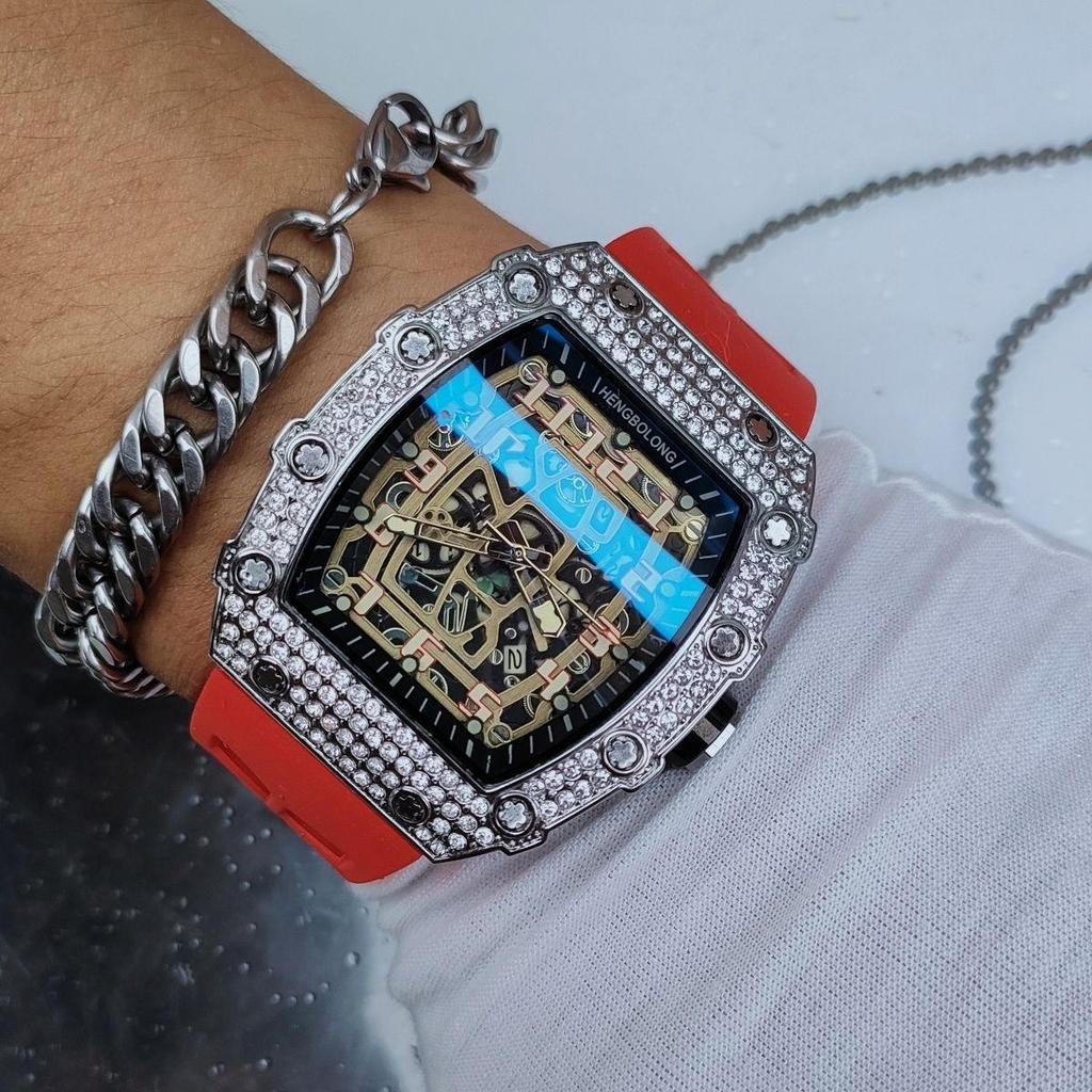 Reloj de Cuarzo para Hombre con Forma Tonneau de Silicona con Diseño de Moda de Diamantes Completos