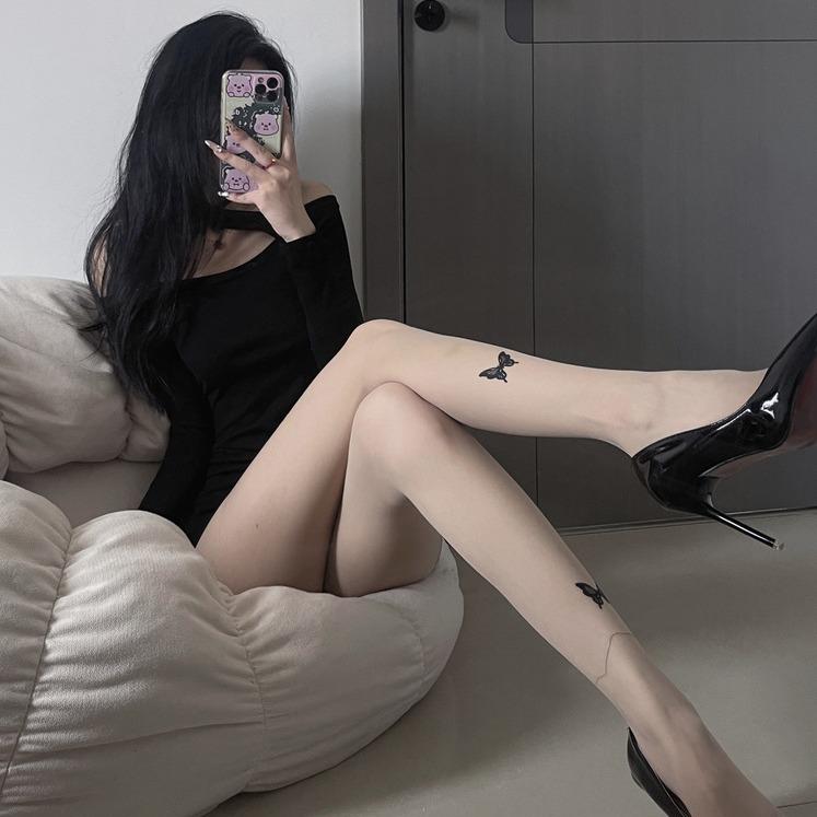 New skin-colored anti-snag pantyhose for women, spring and autumn style, two-butterfly design