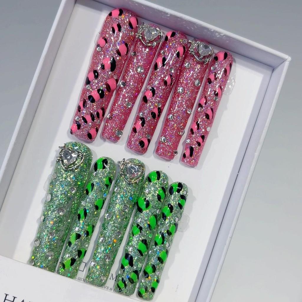 Cross-border AB 5.0 Water Pipe Rhinestone Heart Press-on Nails (Handmade, Finished)