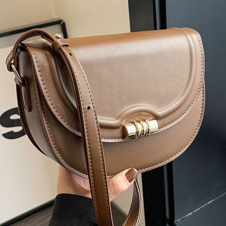 Vintage Saddle Bag 2023 Small Minimalist Shoulder Bag Classic Handbag Crossbody Bag