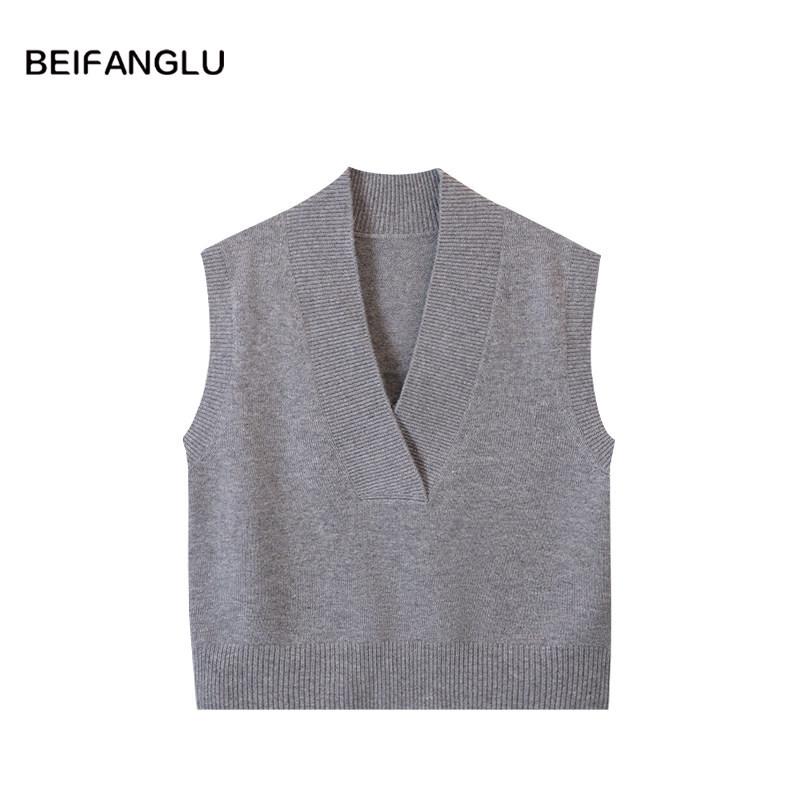 Northern Deer Merino Wool V-Neck Sleeveless Vest