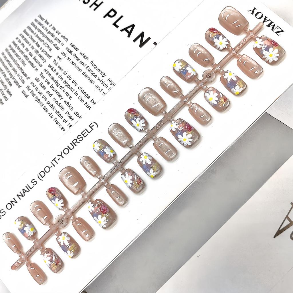 Cartoon Multi-Pattern High-Quality Wearable Nail Tips for Professional & Commute Style Manicure