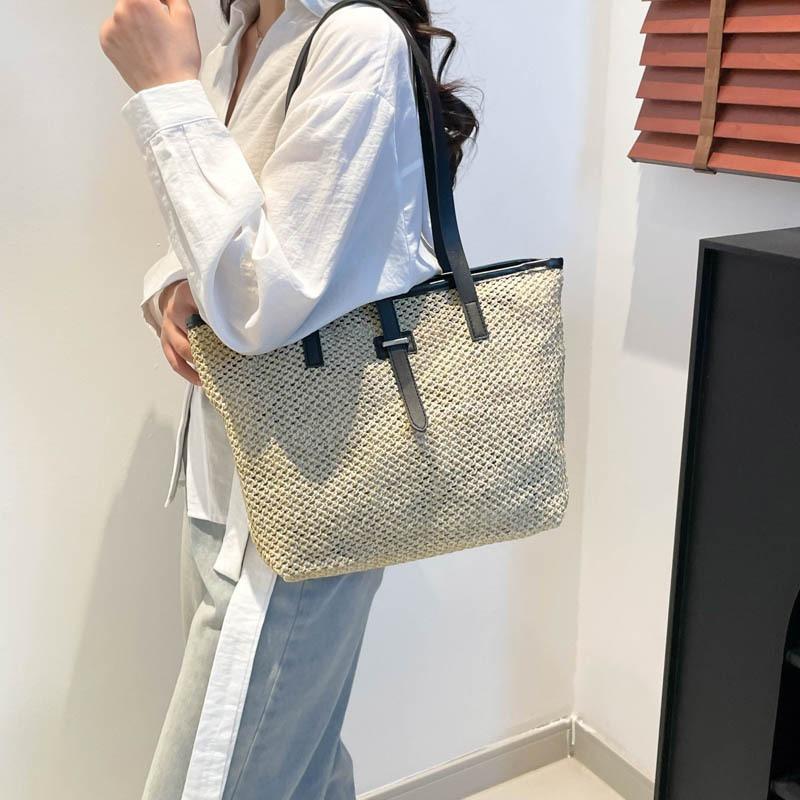 Summer New Straw Woven Large-capacity Casual Niche Beautiful Portable Shoulder Underarm Tote Bag