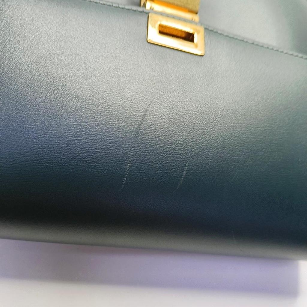 [Pre-Owned] Classic Box Polished Calfskin Leather Square Bag - Very Good #HC20RN