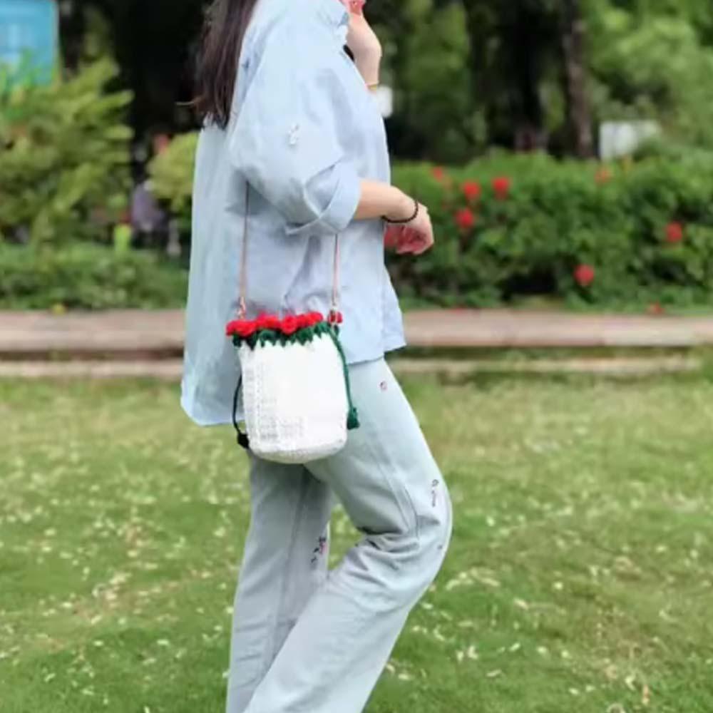 Soft DIY Rose Bouquet Bag Creative Crocheted Bouquet Handbag Festival