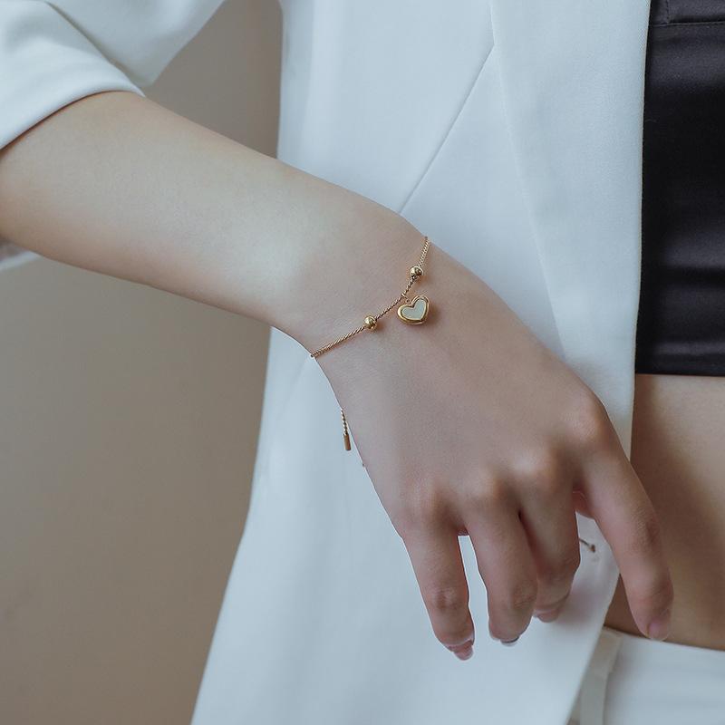 

Women s stainless steel bracelet fashion heart natural shell chain bracelet