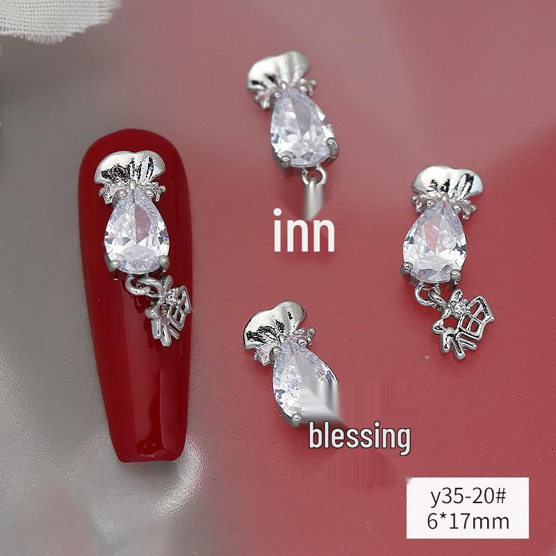 Nail Art Scintillante di Zirconia per Capodanno: Borsa del Denaro Attira-Ricchezza, Zucca di Lusso con Diamanti e Ornamenti per Unghie Oro/Argento