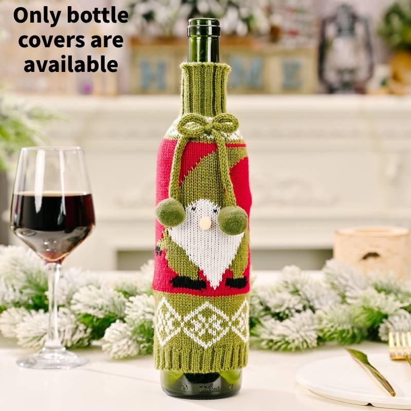

Bar Creative Table With Knitted Rudolph Wine Bottles Cover Decorated Christmas зелёный