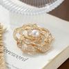 Fashion Pearl Camellia Flower Brooch For Women Girls Elegant Versatile Corsage Coat Dress Lapel Pins Clothing Accessories Gifts
