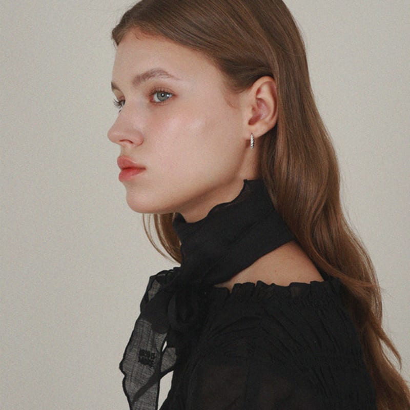 Less is more triangle scarf (6 color)