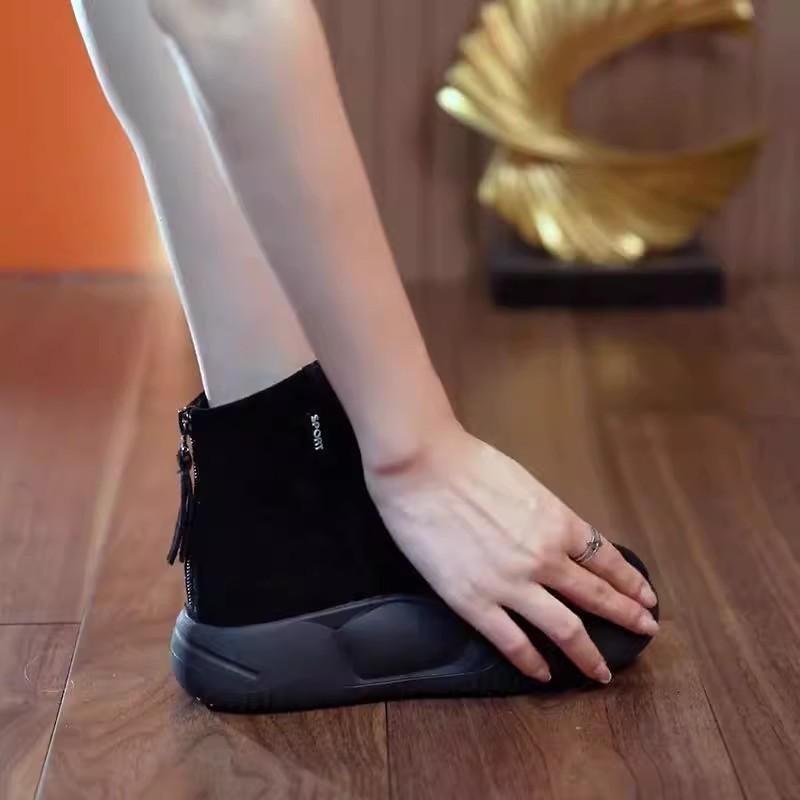 Soft Leather Short Boots Women's 2025 Autumn and Winter New Rear Zipper Casual High-top Shoes Super Soft Super Comfortable Flat Martin Boots