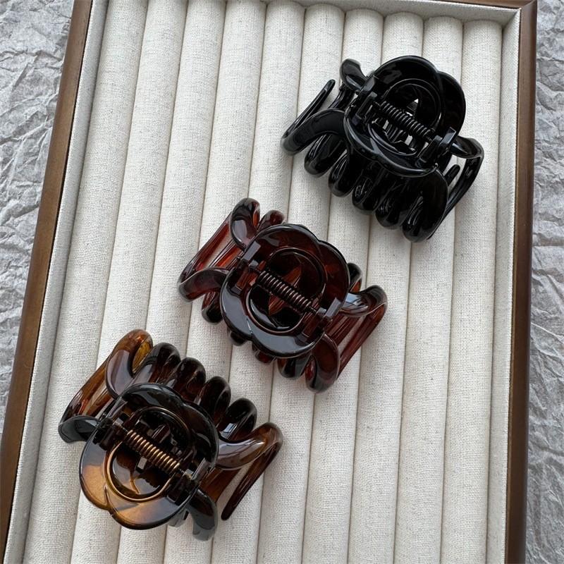 Large Hollow Out Hair Claw Clips Crab Clamps Women Girls Ponytail Big PC Plastic Hair Barrettes Hairpin Hair Accessories Fashion