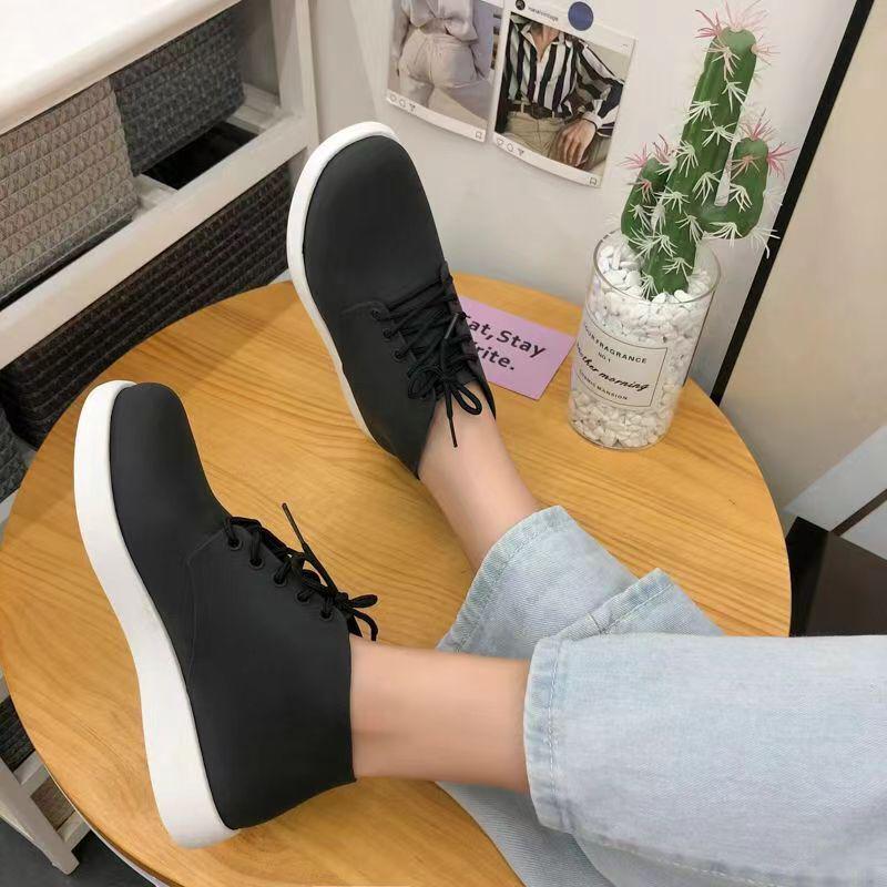 

Women s Fashionable PVC Colorblock Lace-Up Ankle Rain Boots - Waterproof & Non-Slip 39